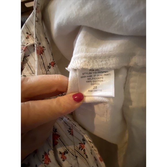 $300 REDONE Levi’s White Denim Raw Hem Jean button Fly Mini Skirt Floral 28 USA - Picture 8 of 11